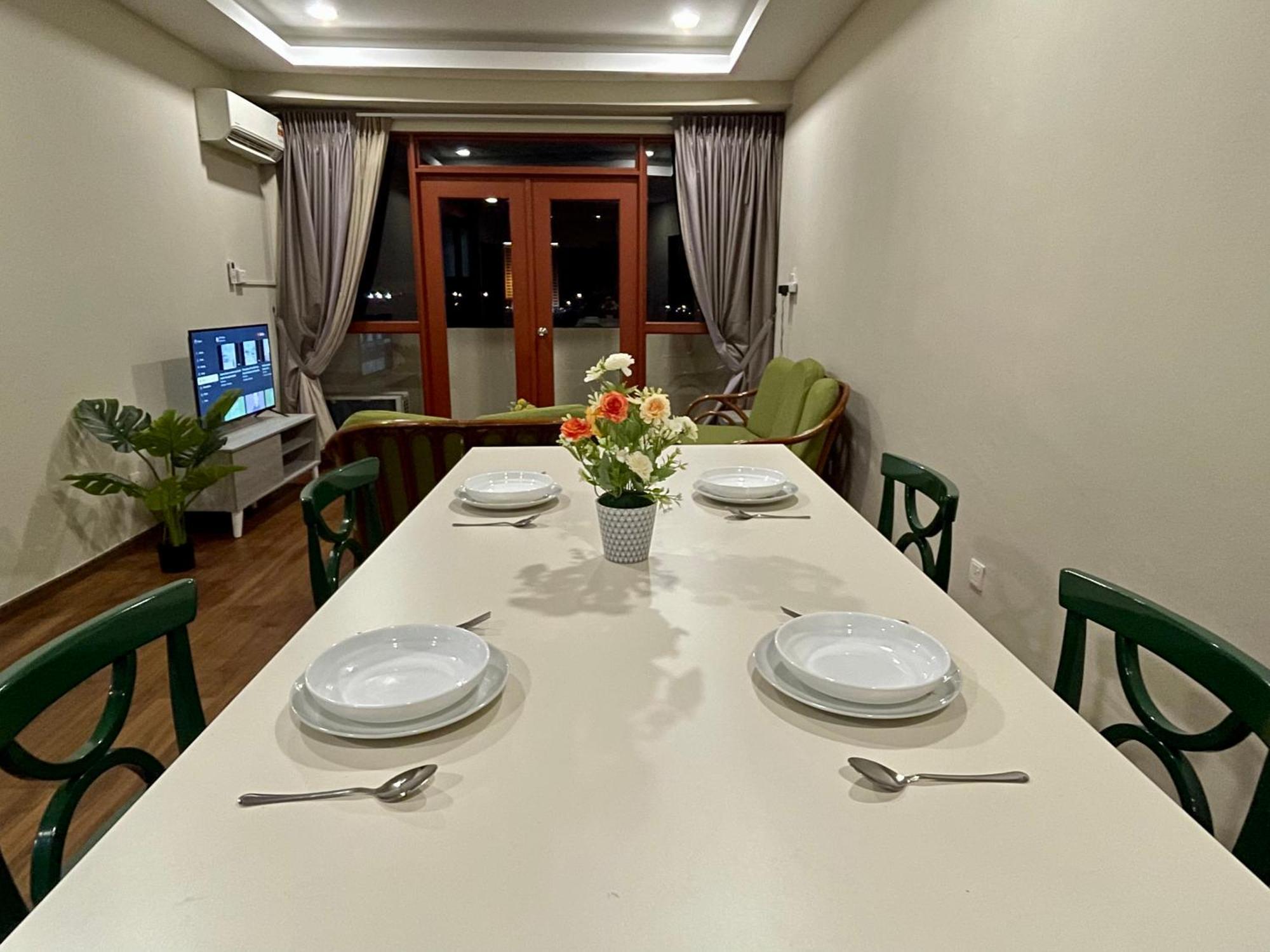 Kuching City Center Riverbank Suites With Marvelous River View Dış mekan fotoğraf