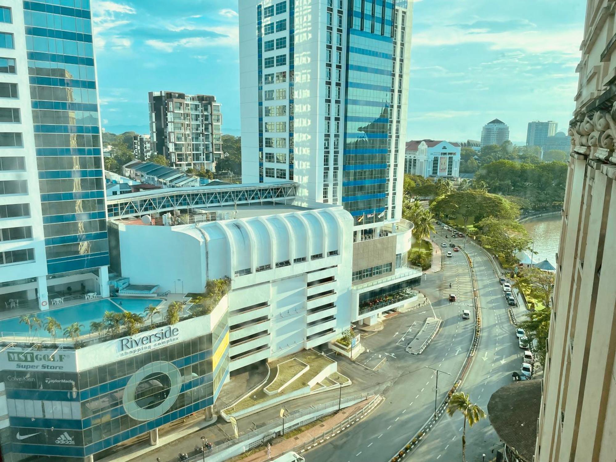 Kuching City Center Riverbank Suites With Marvelous River View Dış mekan fotoğraf