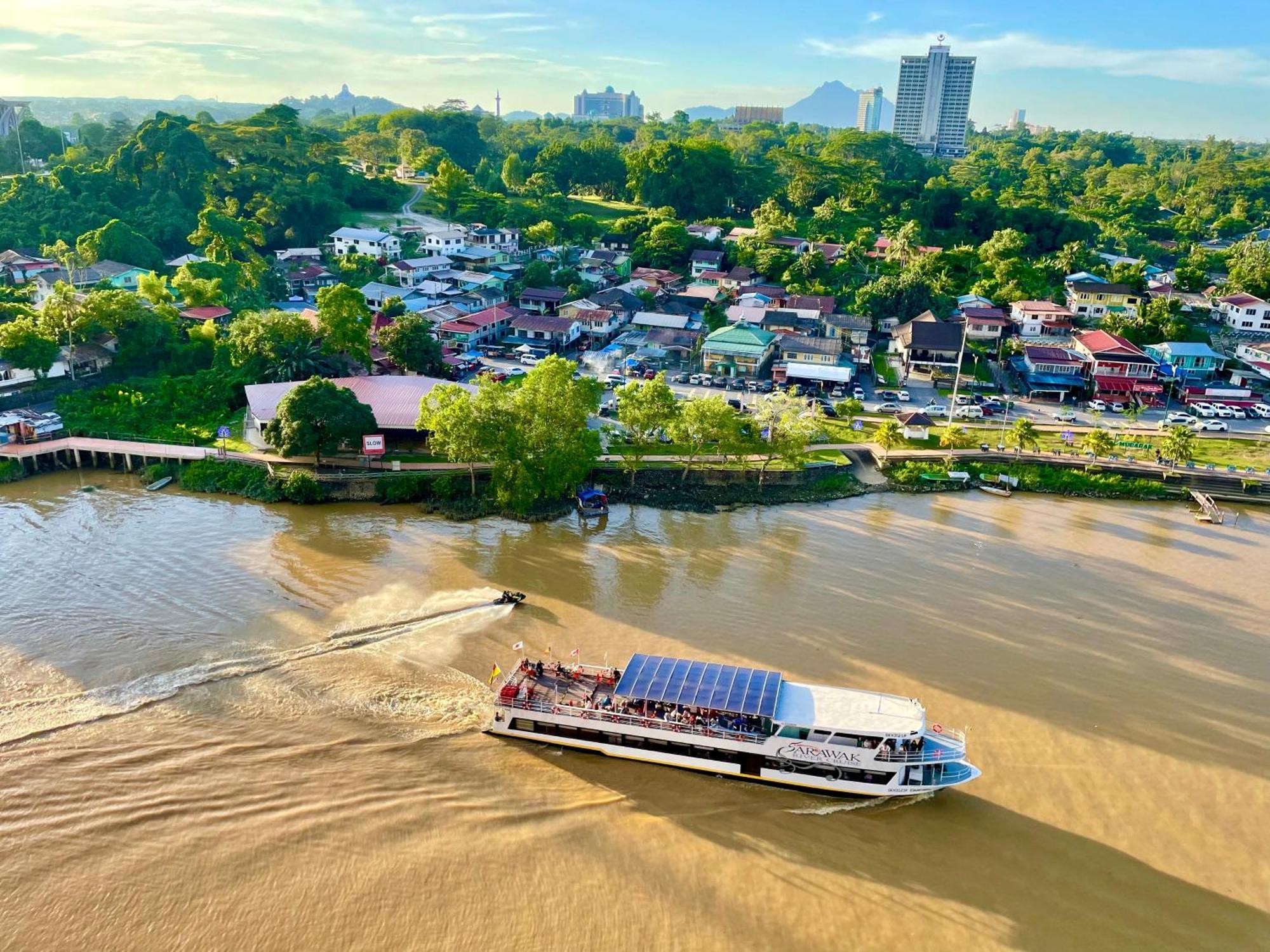 Kuching City Center Riverbank Suites With Marvelous River View Dış mekan fotoğraf